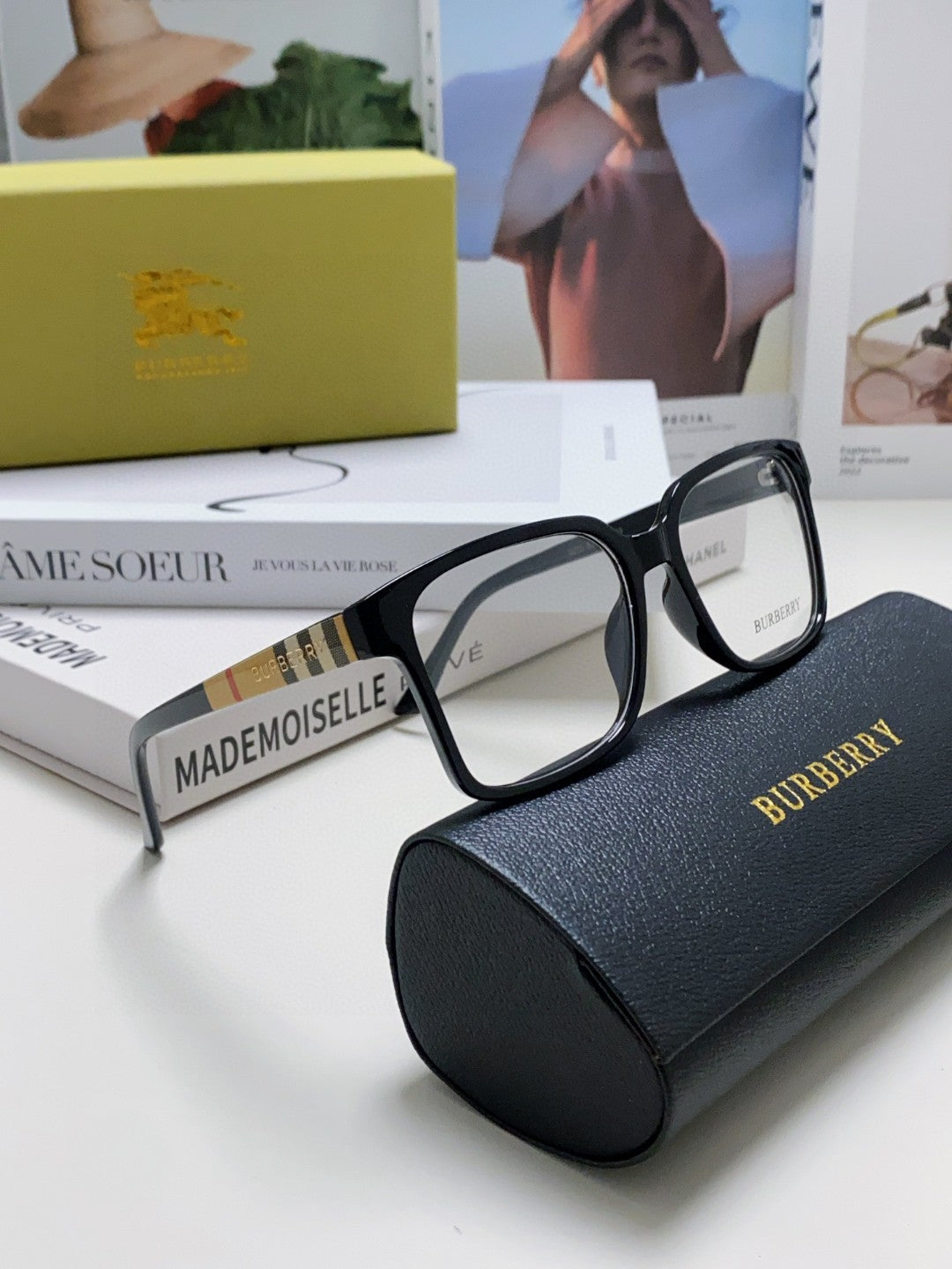 Burberry Oversized Gray Lens Sunglasses for Men & Women - detail image 7