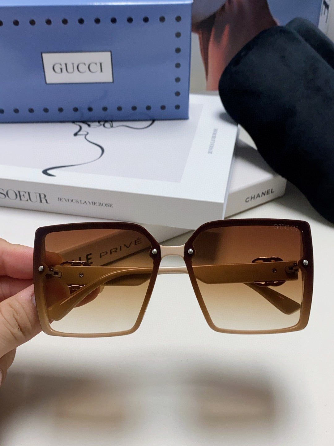 Gucci Oversized Brown Lens Sunglasses for Women - 448821 - detail image 3