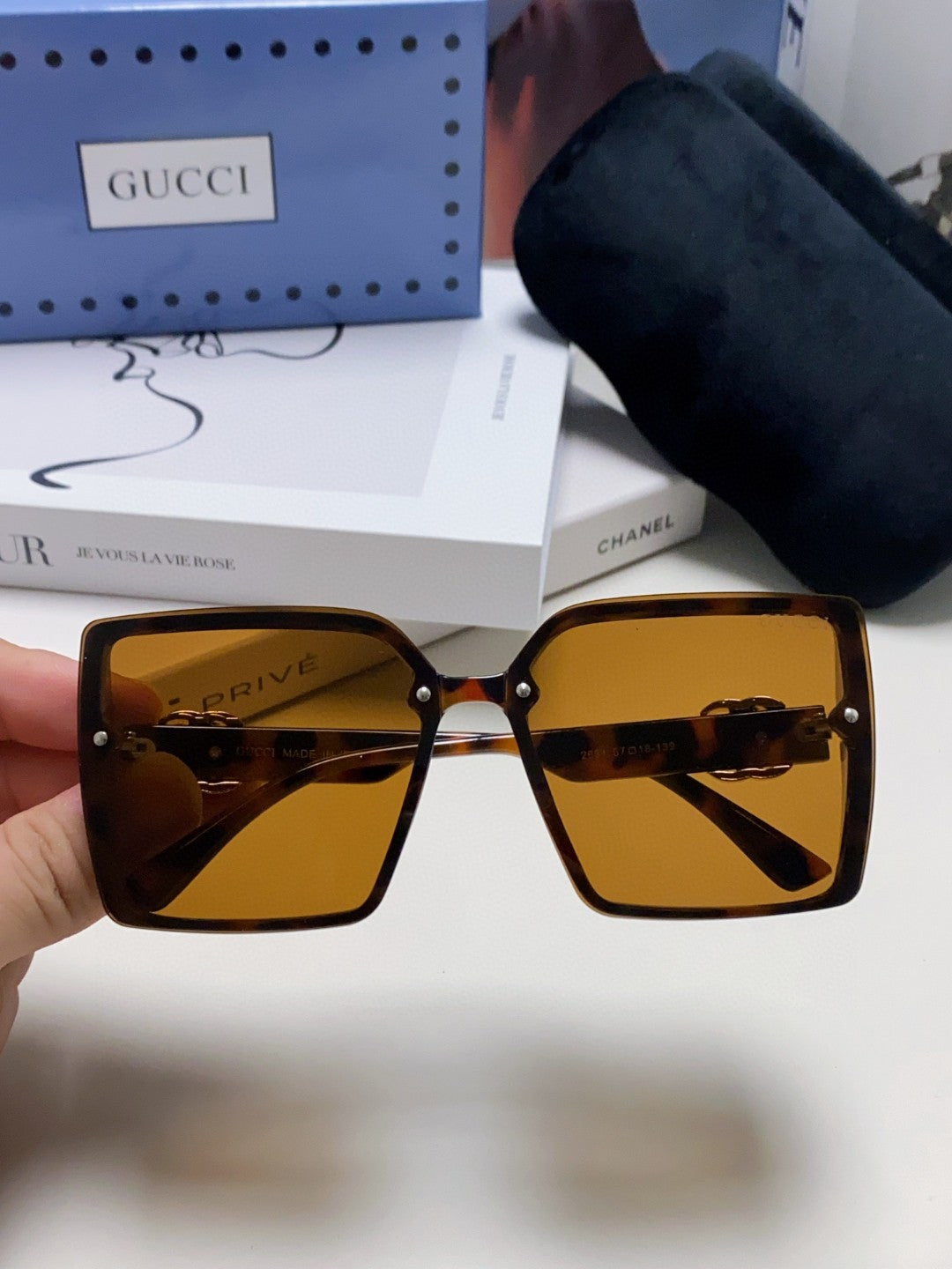 Gucci Oversized Brown Lens Sunglasses for Women - 448823 - detail image 3