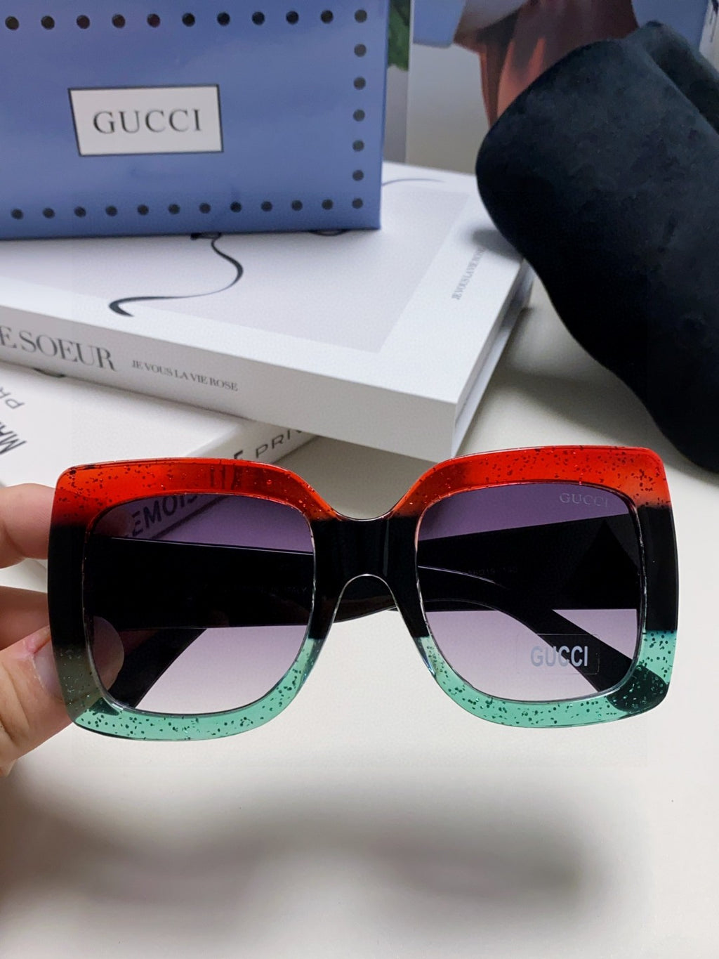 Gucci Oversized Gray Lens Sunglasses for Men & Women - detail image 3