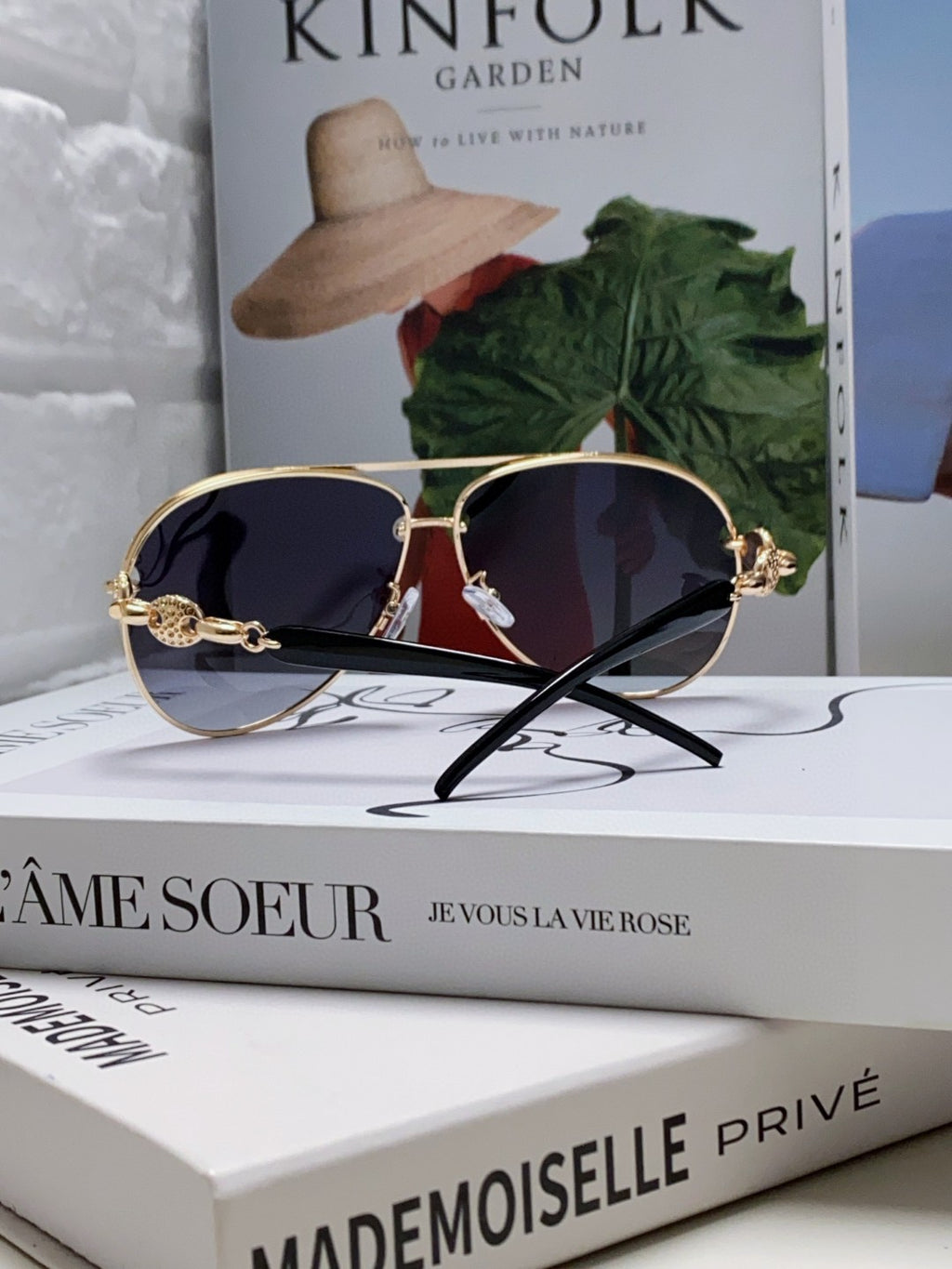 Gucci Polarized Aviator Silver Lens Sunglasses for Men & Women - detail image 2