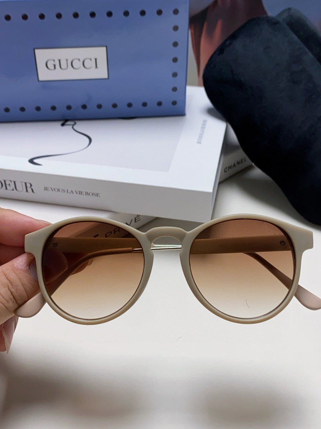 Gucci Round Brown Lens Sunglasses for Men & Women - detail image 2