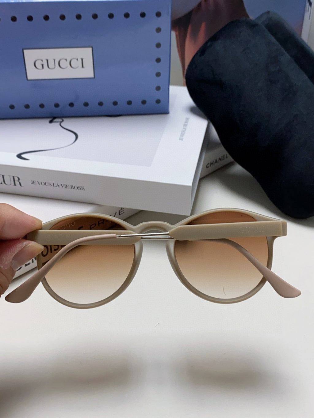 Gucci Round Brown Lens Sunglasses for Men & Women - detail image 3