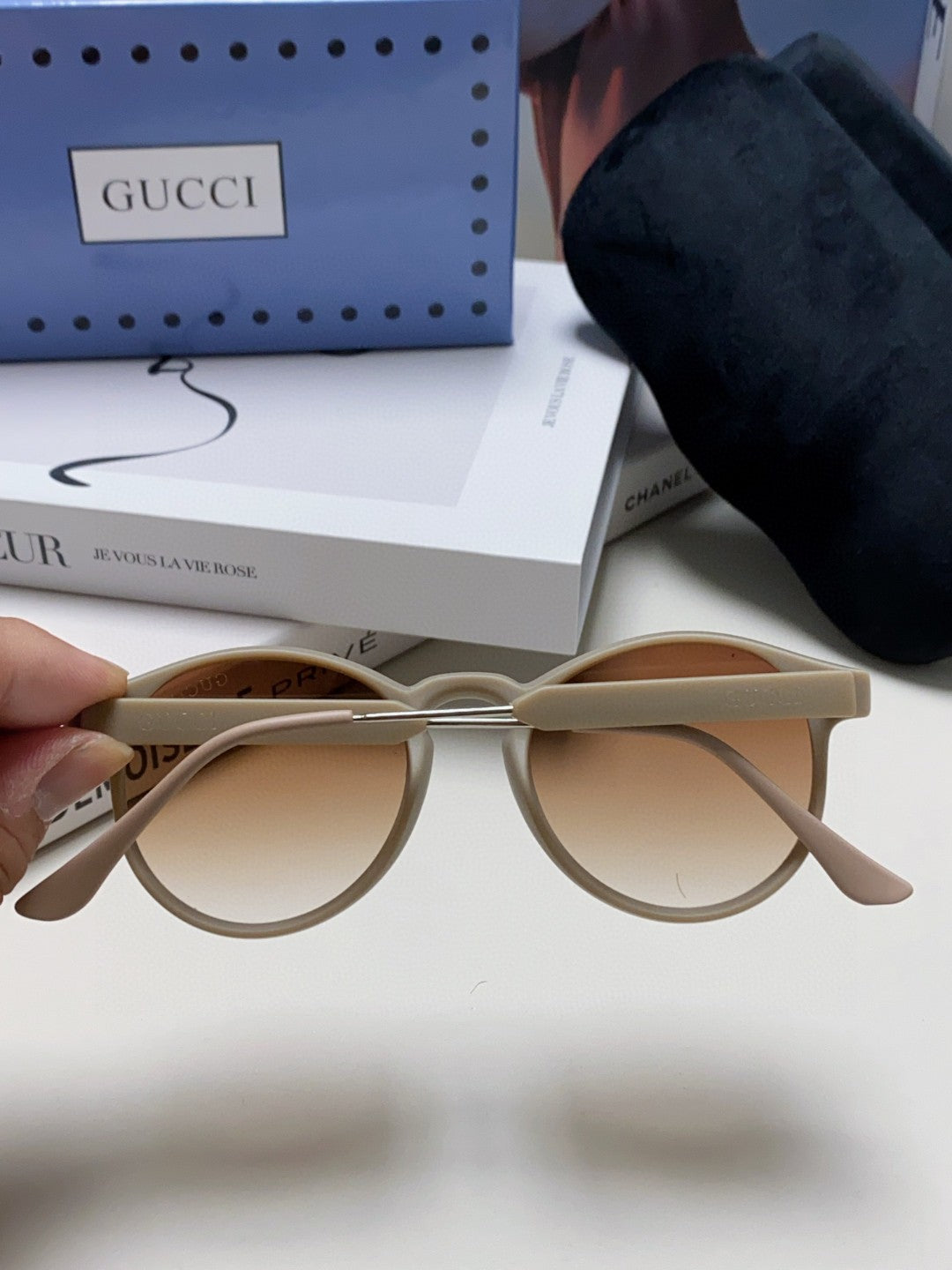 Gucci Round Brown Lens Sunglasses for Men & Women - detail image 3