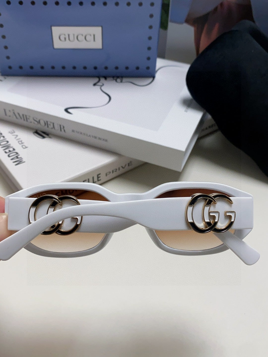 Gucci Round Gray Lens Sunglasses for Men & Women - detail image 4