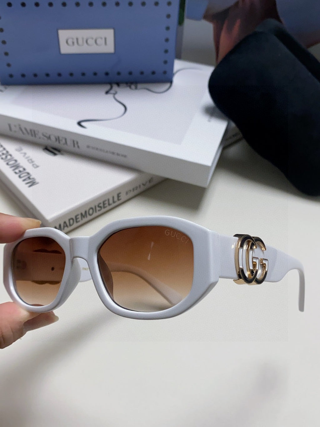 Gucci Round Gray Lens Sunglasses for Men & Women - detail image 5