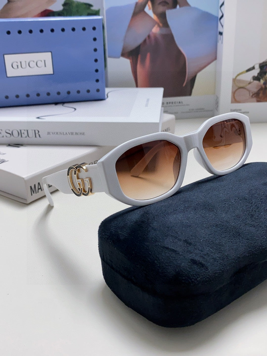 Gucci Round Gray Lens Sunglasses for Men & Women - detail image 7