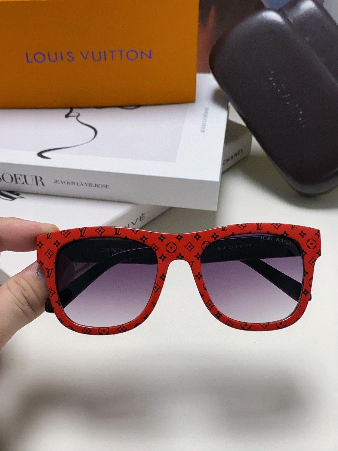 Louis Vuitton Oversized Red Lens Sunglasses for Men & Women - 448653 - detail image 2