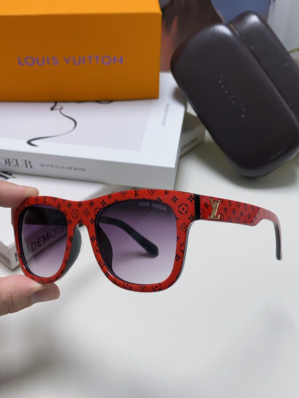 Louis Vuitton Oversized Red Lens Sunglasses for Men & Women - 448653 - detail image 4