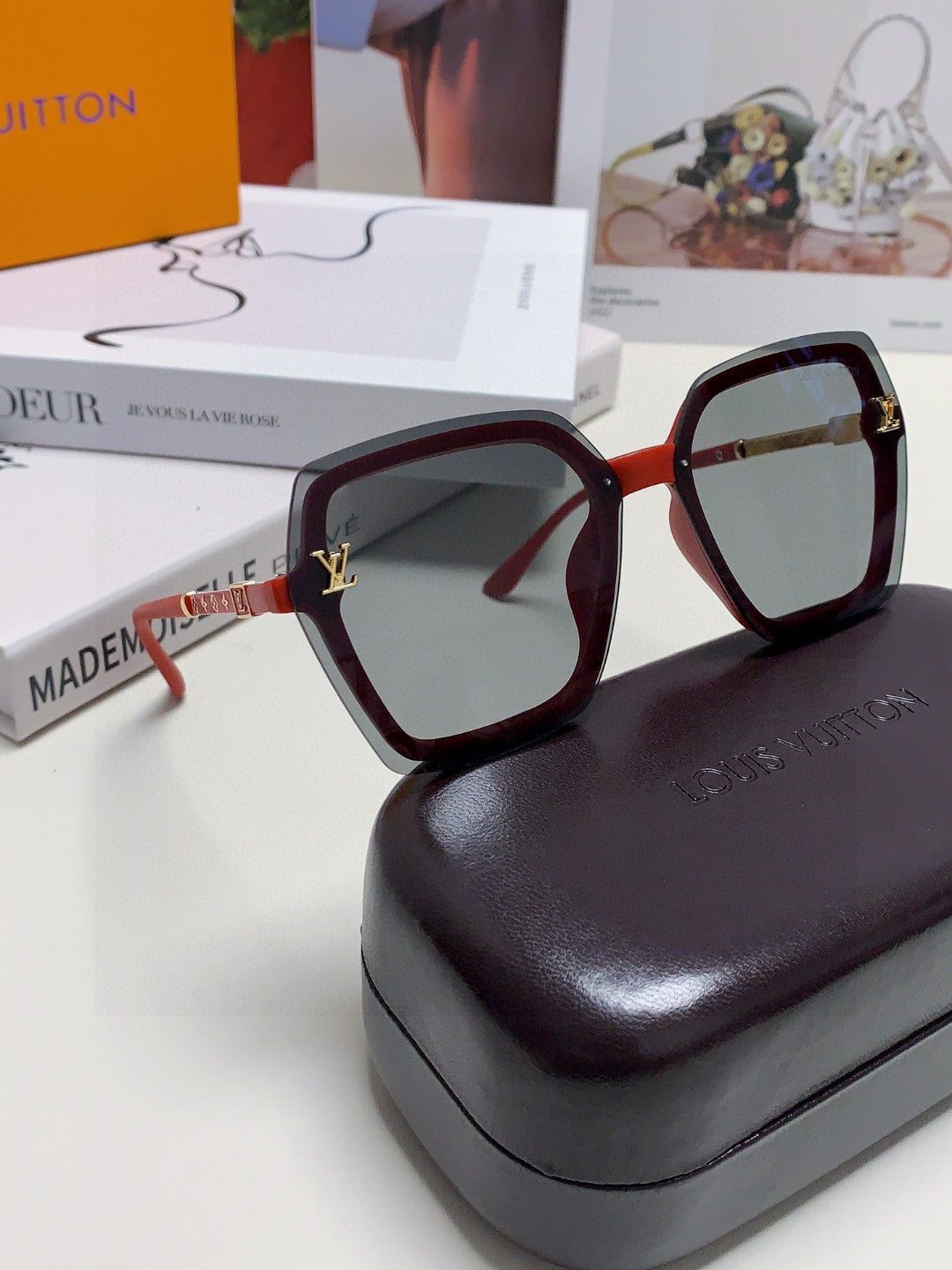 Louis Vuitton Fashion Black Lens Sunglasses for Men & Women - 448630