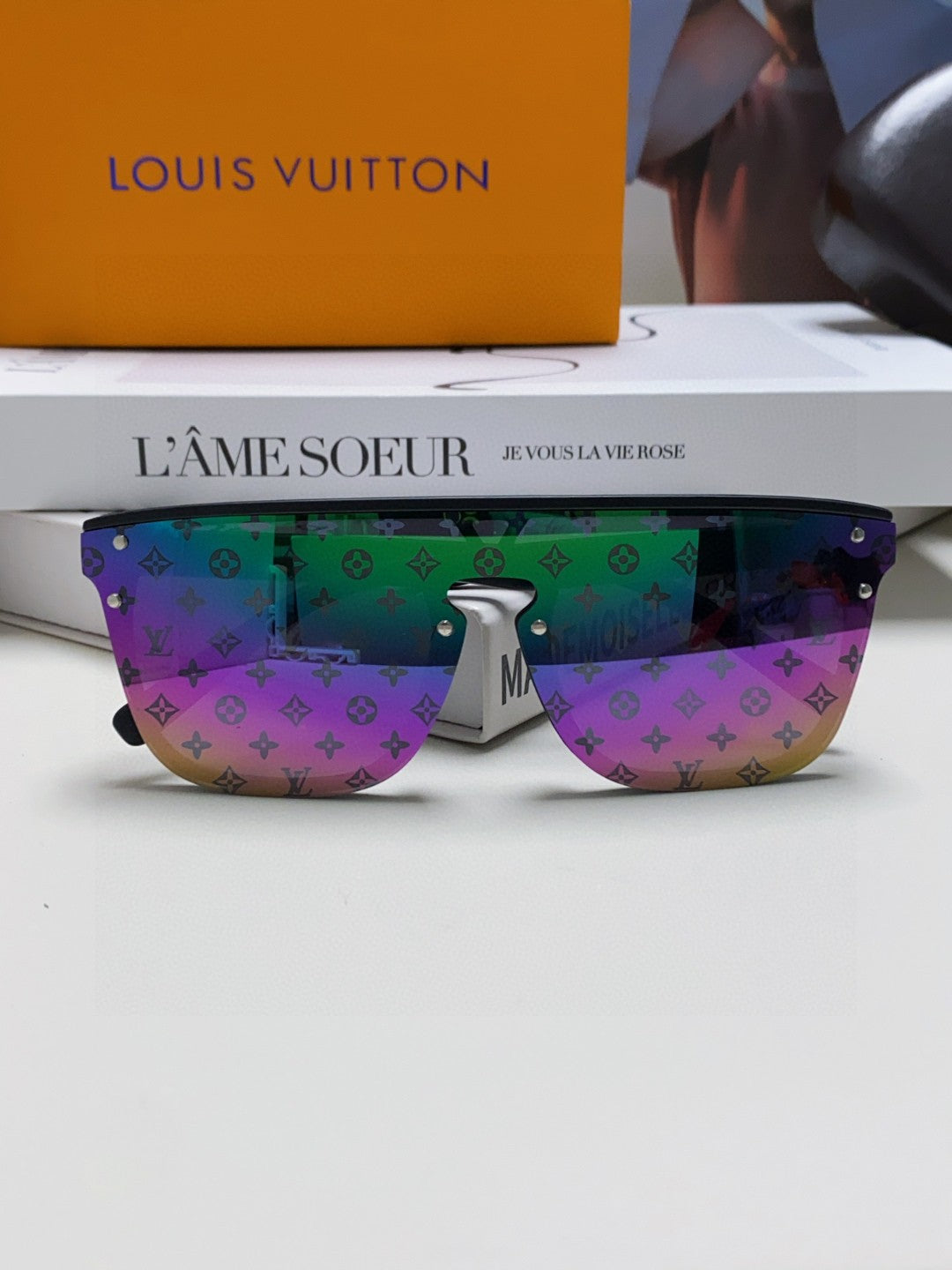 Louis Vuitton Lightweight Rimless Purple Lens Sunglasses for Men & Wo - 448634 - detail image 5
