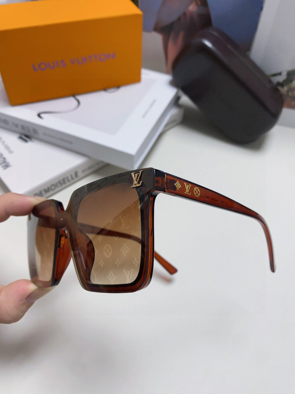 Louis Vuitton Fashion Brown Lens Sunglasses for Men & Women - 448638 - detail image 5