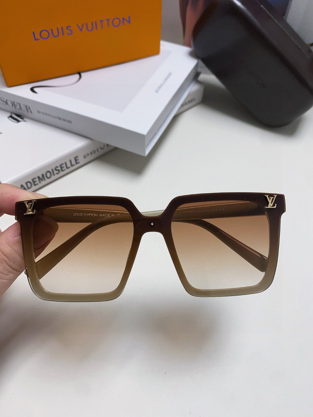 Louis Vuitton Fashion Brown Lens Sunglasses for Men & Women - 448639 - detail image 3