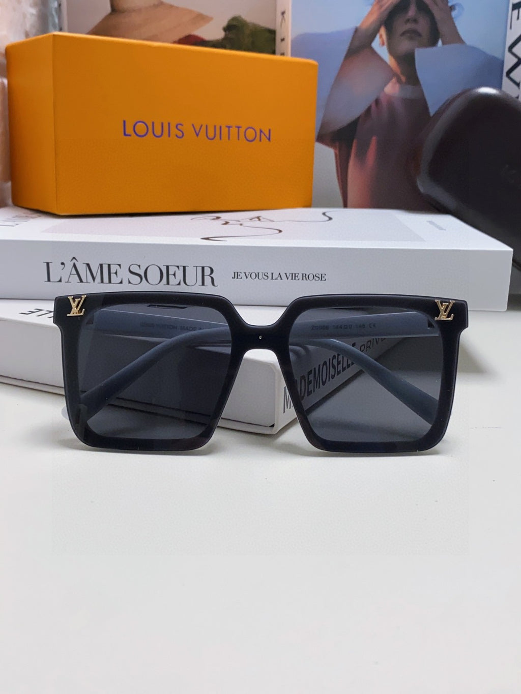 Louis Vuitton Fashion Black Lens Sunglasses for Men & Women - 448640 - detail image 6