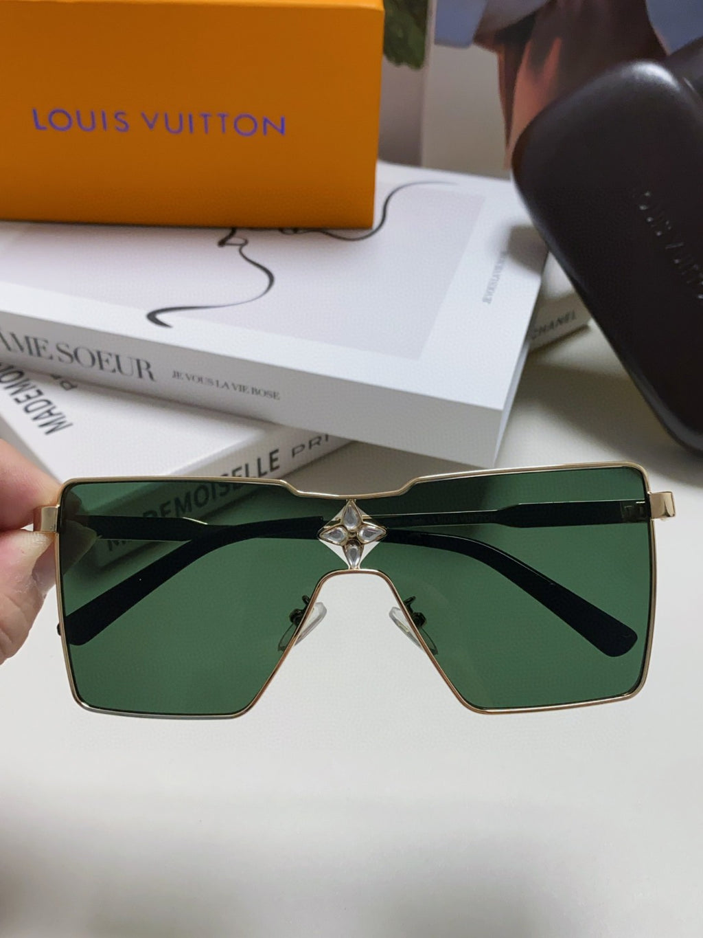Louis Vuitton Z1700U Metal Fashion Black Lens Sunglasses for Men & Wo - 448627 - detail image 3