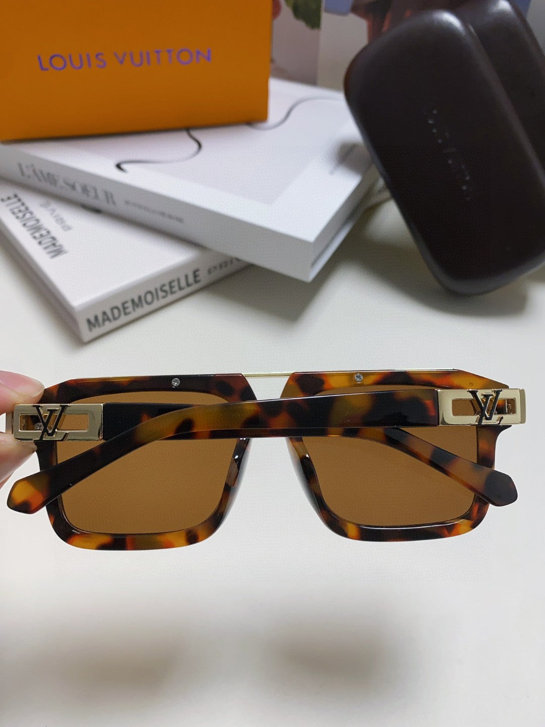 Louis Vuitton Fashion Brown Lens Sunglasses for Men & Women - 448644 - detail image 3