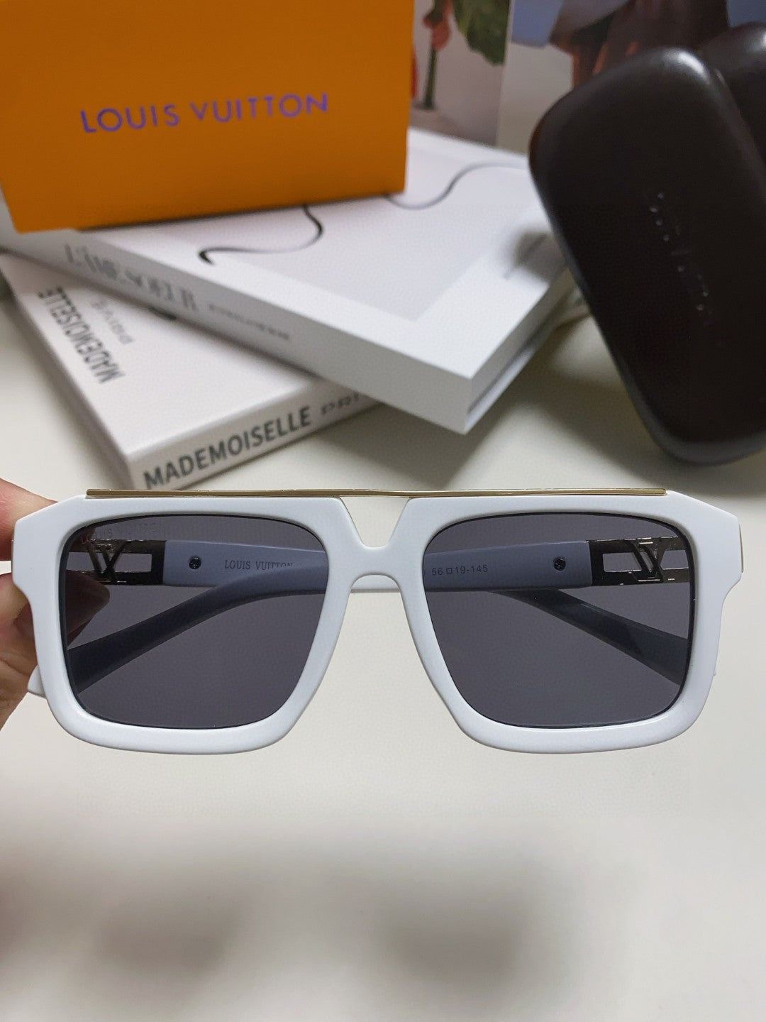 Louis Vuitton Fashion Black Lens Sunglasses for Men & Women - 448645 - detail image 3