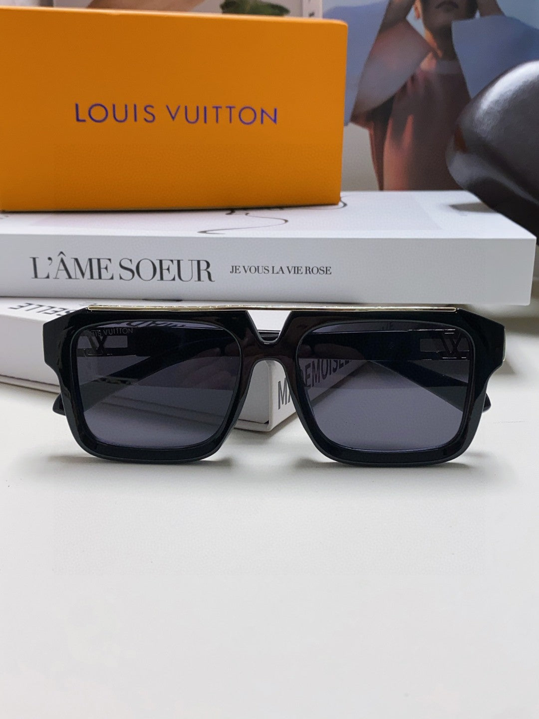 Louis Vuitton Fashion Gold Lens Sunglasses for Men & Women - 448646 - detail image 8