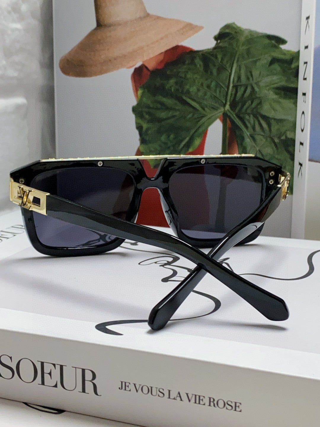 Louis Vuitton Fashion Gold Lens Sunglasses for Men & Women - 448646 - detail image 4