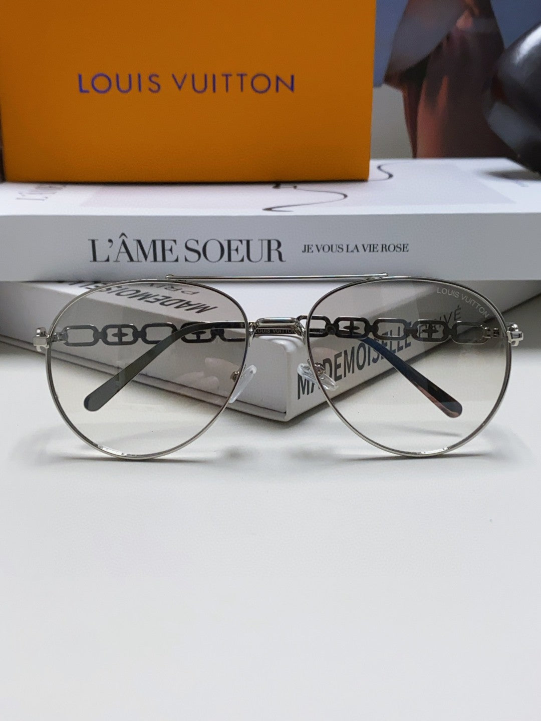 Louis Vuitton Aviator Gray Lens Sunglasses for Women - detail image 6