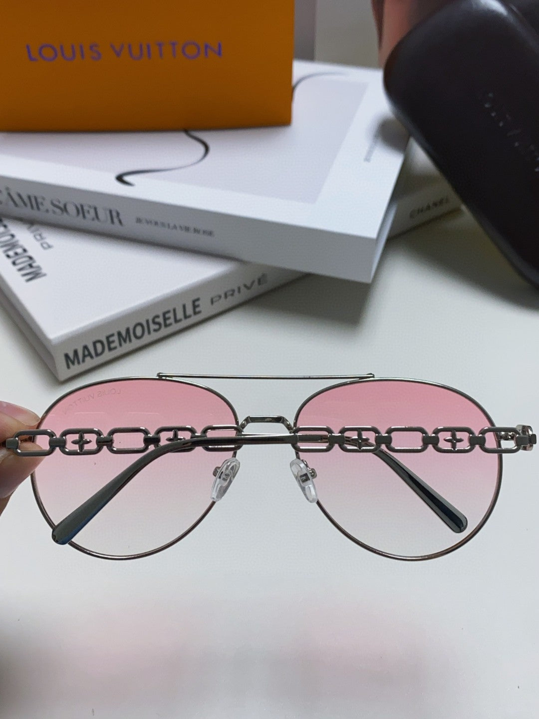 Louis Vuitton Aviator Red Lens Sunglasses for Women - detail image 3