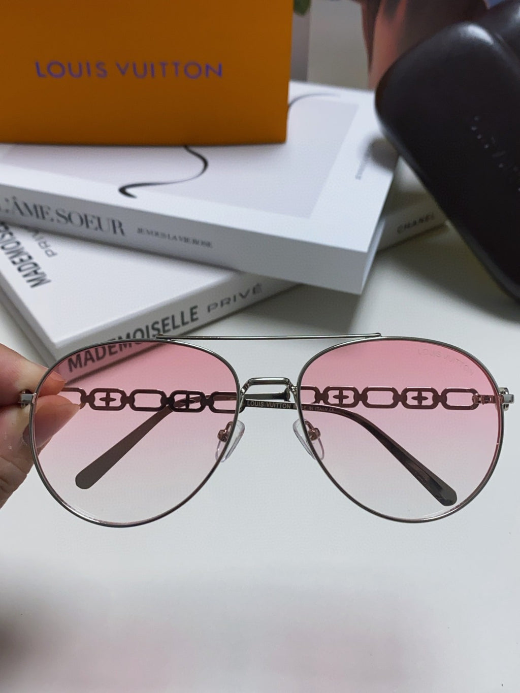 Louis Vuitton Aviator Red Lens Sunglasses for Women - detail image 2