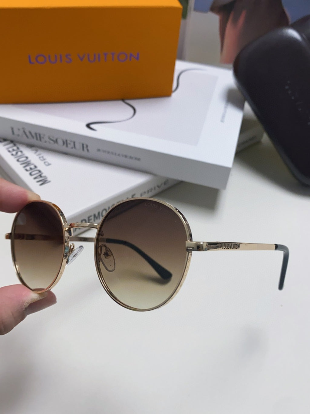 Louis Vuitton Metal Fashion Gray Lens Sunglasses for Men & Women - detail image 5