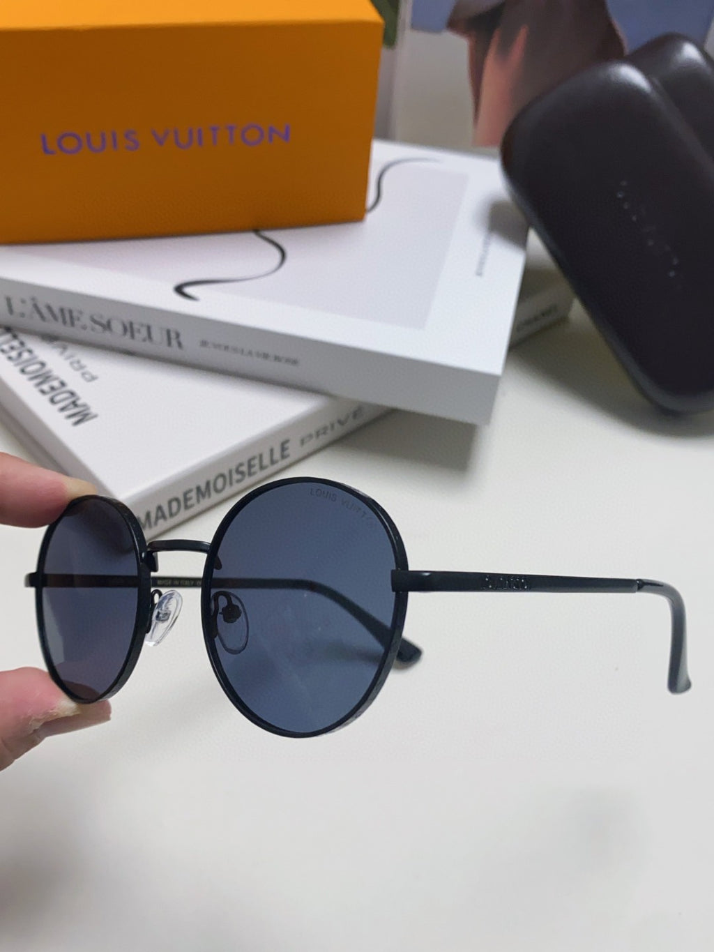 Louis Vuitton Metal Fashion Blue Lens Sunglasses for Men & Women - detail image 5