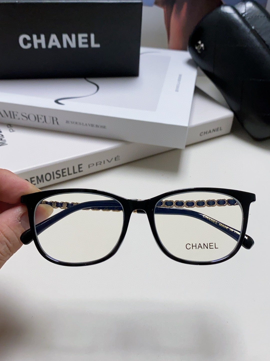 Chanel Blue-Light Oversized Red Lens Sunglasses for Men & Women - detail image 3