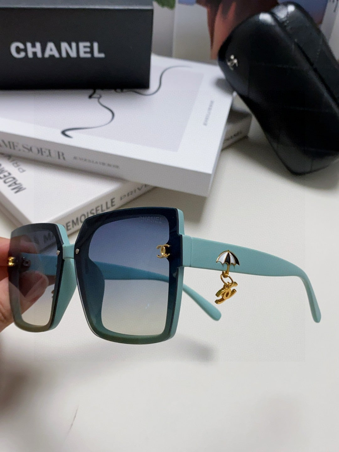 Chanel Photochromic Oversized Blue Lens Sunglasses for Men & Women - detail image 4