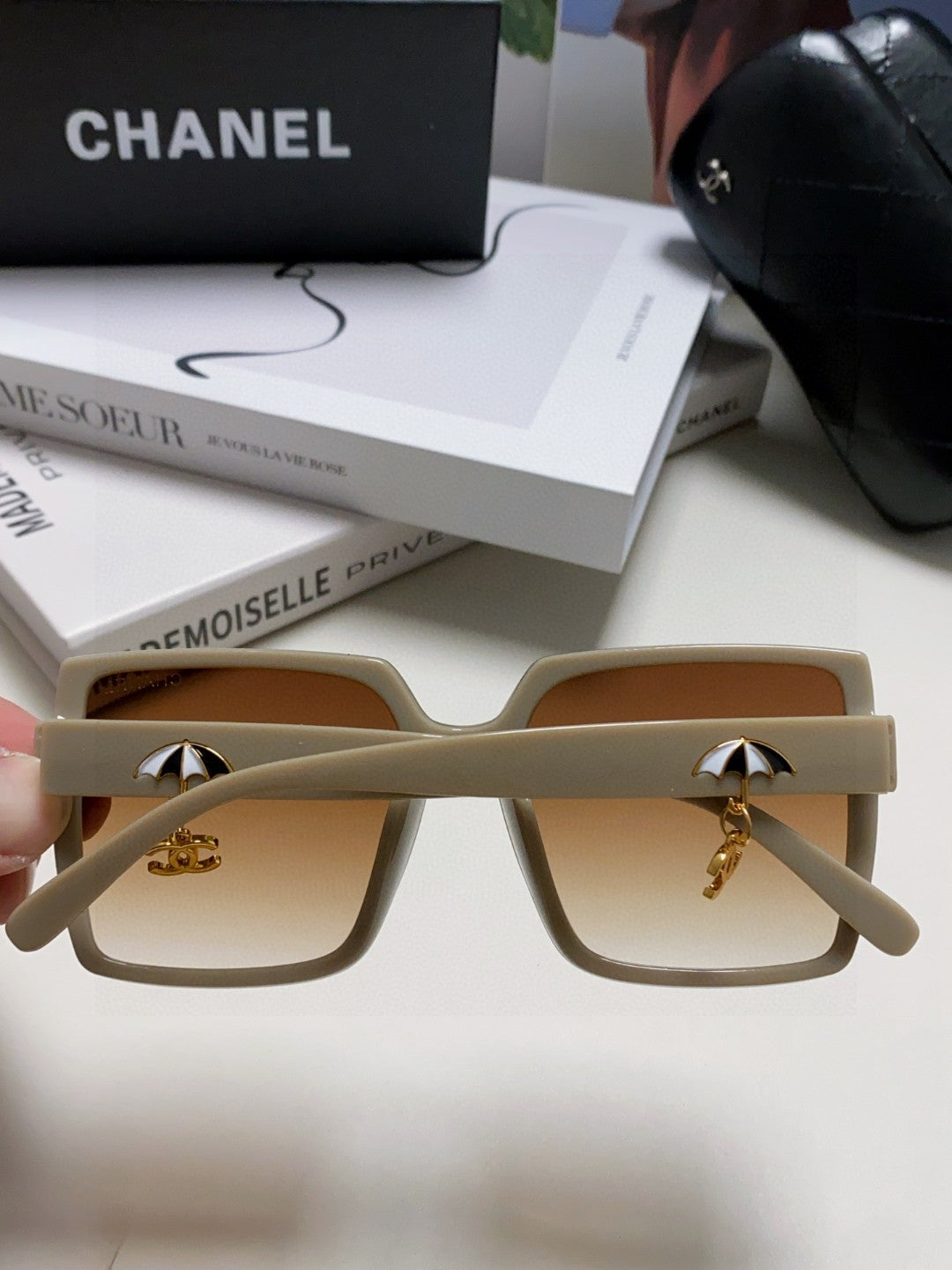 Chanel Photochromic Oversized Brown Lens Sunglasses for Men & Women - detail image 4
