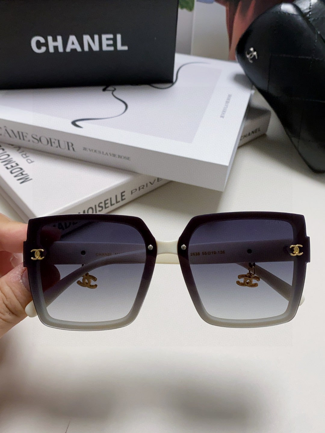 Chanel Photochromic Oversized Gray Lens Sunglasses for Men & Women - 448896 - detail image 3