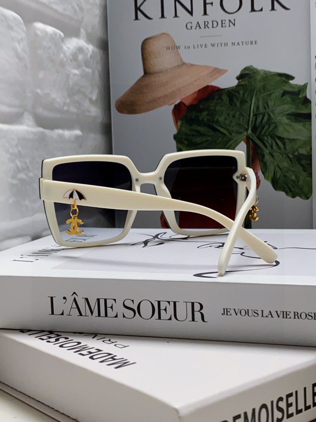 Chanel Photochromic Oversized Gray Lens Sunglasses for Men & Women - 448896 - detail image 2