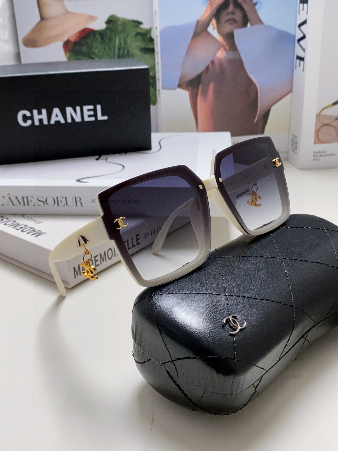 Chanel Photochromic Oversized Gray Lens Sunglasses for Men & Women - 448896 - detail image 7