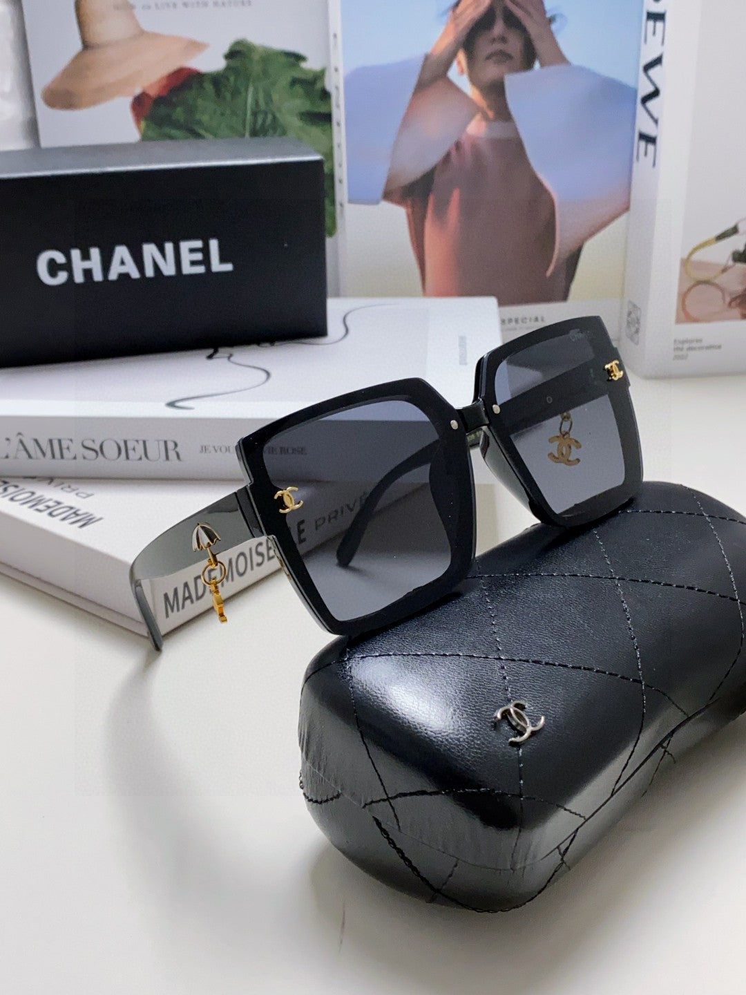 Chanel Photochromic Oversized Gray Lens Sunglasses for Men & Women - detail image 7
