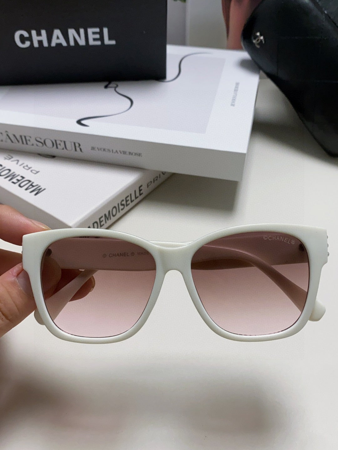 Chanel Polarized Fashion Gray Lens Sunglasses for Men & Women - detail image 2