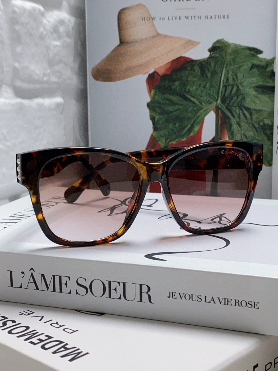 Chanel Polarized Fashion Red Lens Sunglasses for Men & Women - 448901