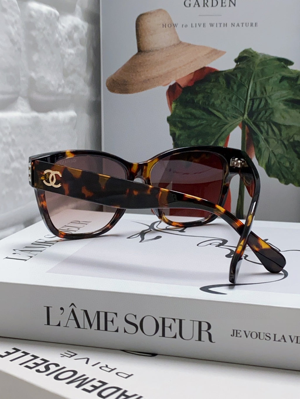 Chanel Polarized Fashion Red Lens Sunglasses for Men & Women - 448901 - detail image 2