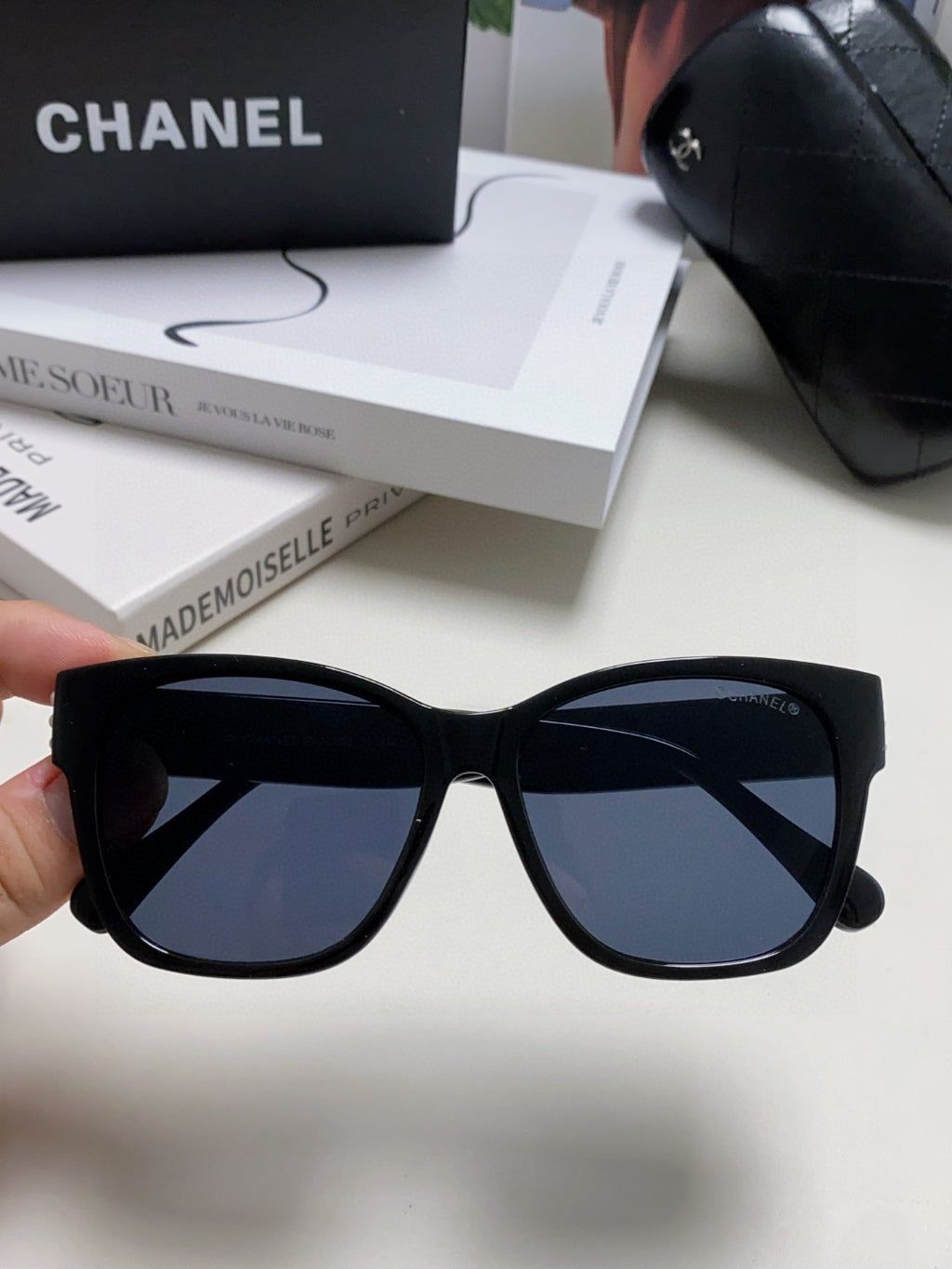 Chanel Polarized Fashion Blue Lens Sunglasses for Men & Women - 448902 - detail image 3