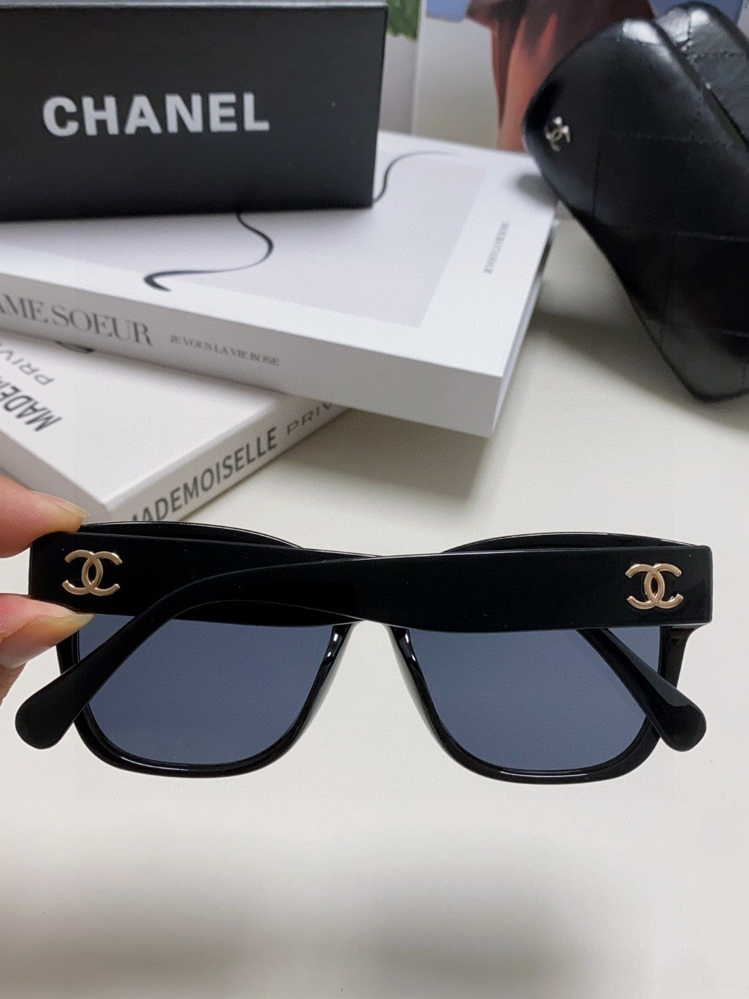 Chanel Polarized Fashion Blue Lens Sunglasses for Men & Women - 448902 - detail image 4