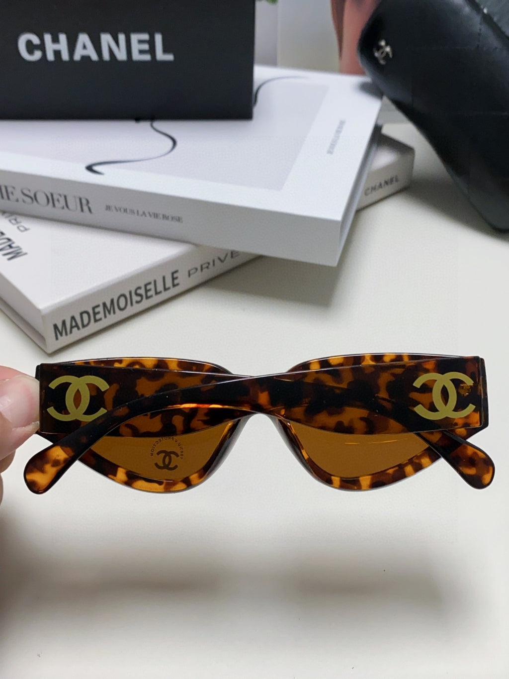 Chanel Cat-Eye Brown Lens Sunglasses for Women - detail image 4