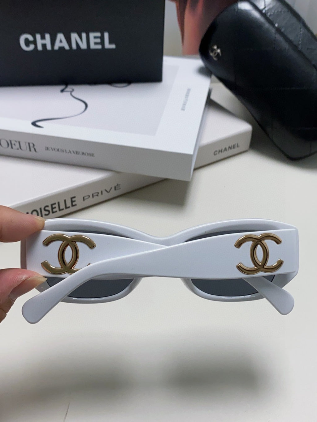 Chanel Fashion Blue Lens Sunglasses for Men & Women - 448905 - detail image 3
