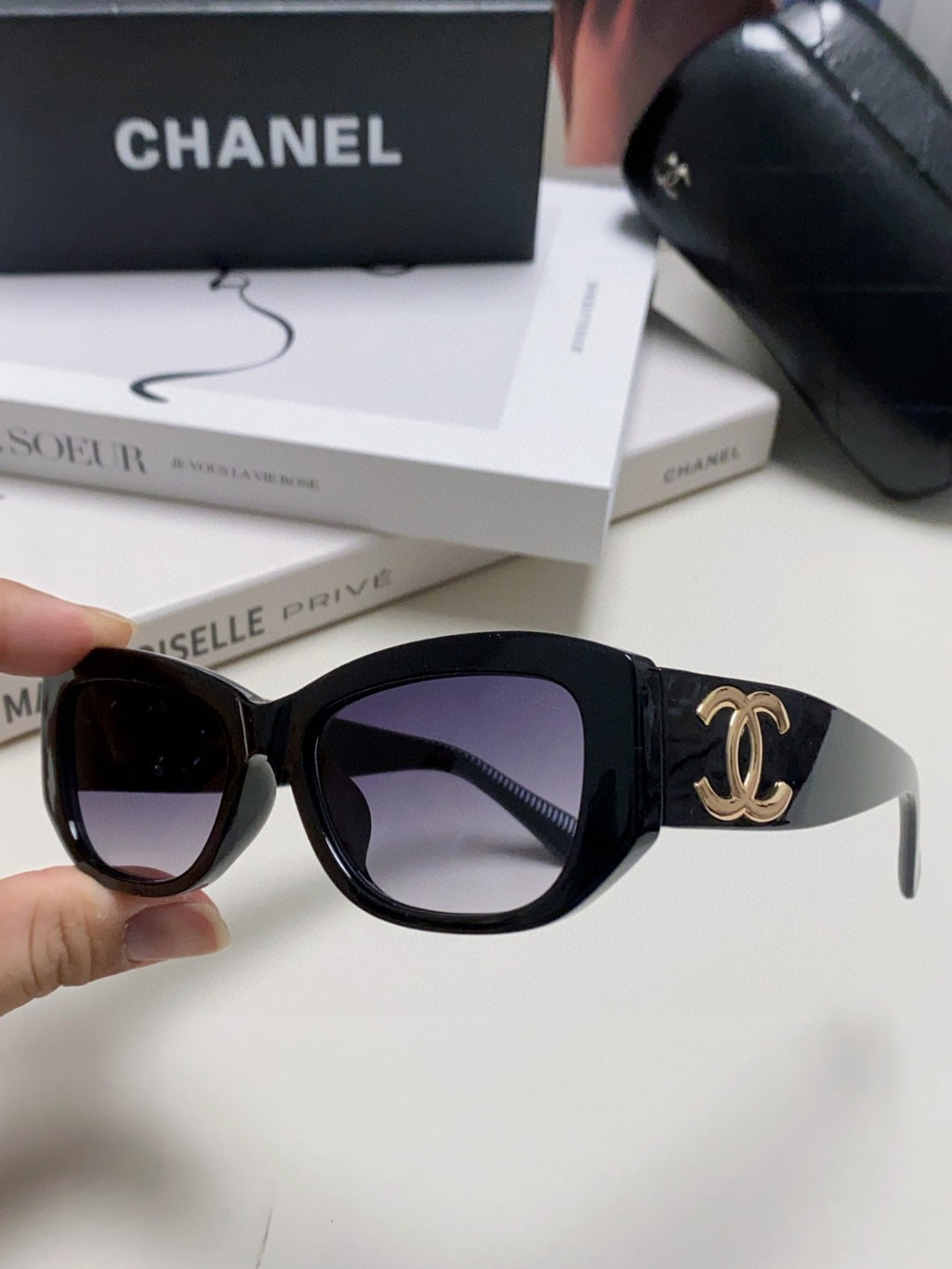 Chanel Fashion Brown Lens Sunglasses for Men & Women - 448906 - detail image 4