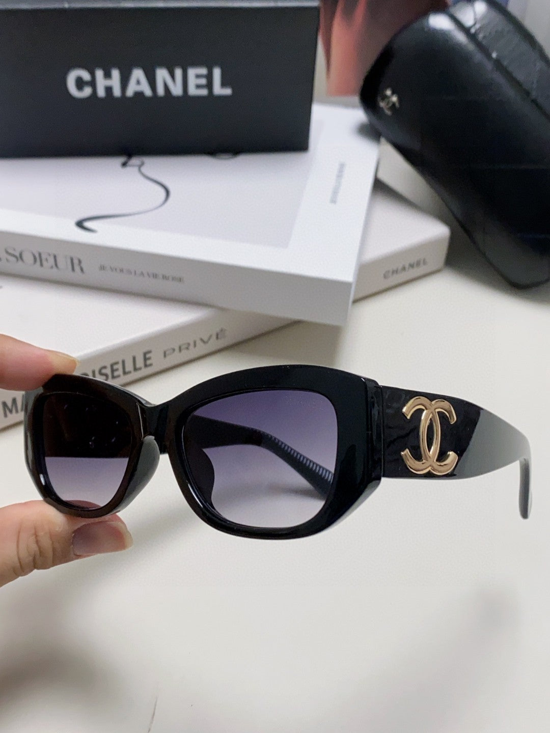 Chanel Fashion Brown Lens Sunglasses for Men & Women - 448906 - detail image 4