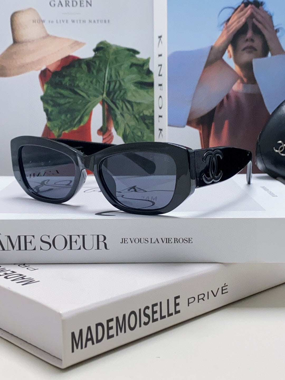 Chanel Fashion Black Lens Sunglasses for Men & Women - 448907 - detail image 2