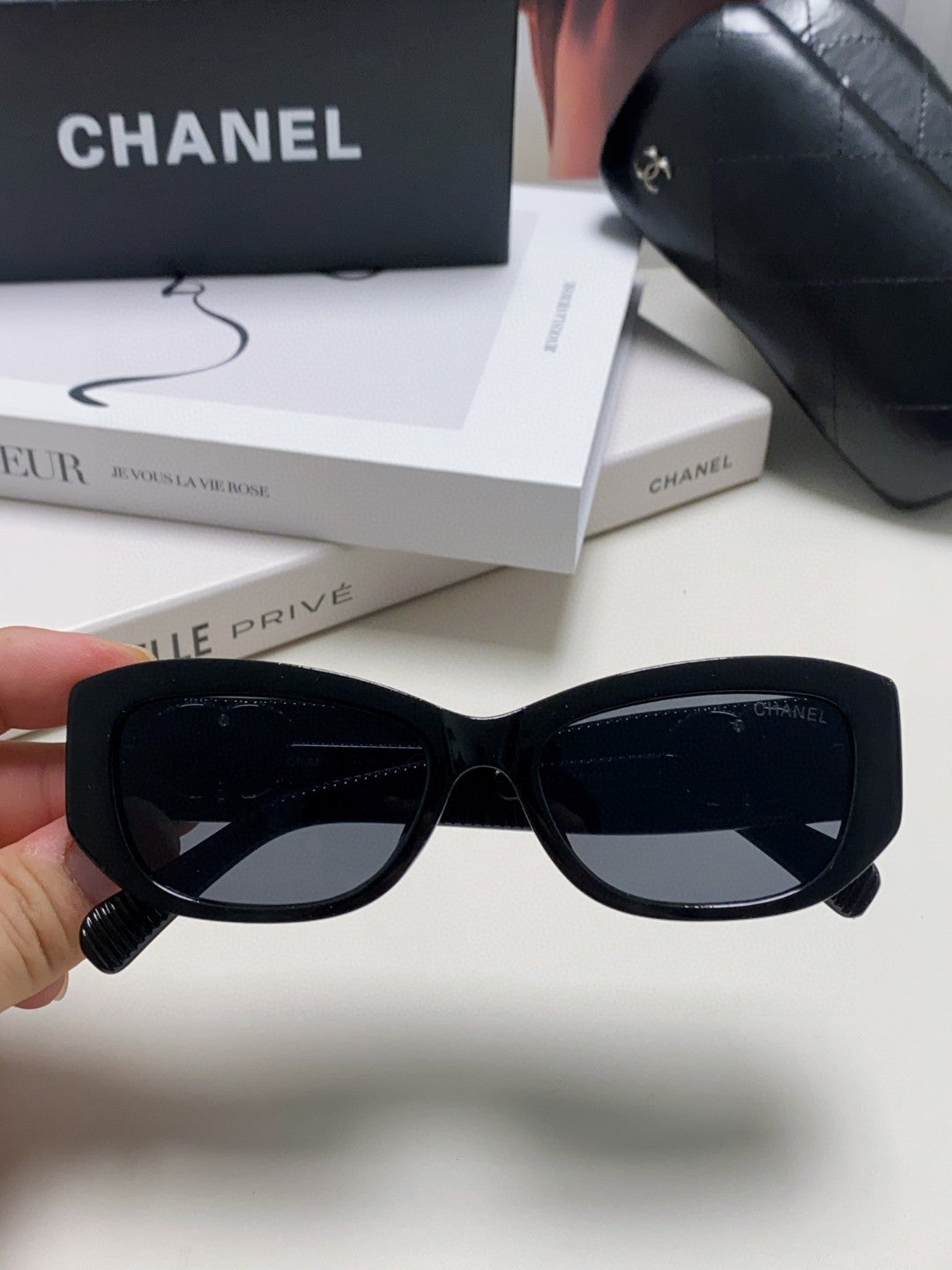 Chanel Fashion Black Lens Sunglasses for Men & Women - 448907 - detail image 5