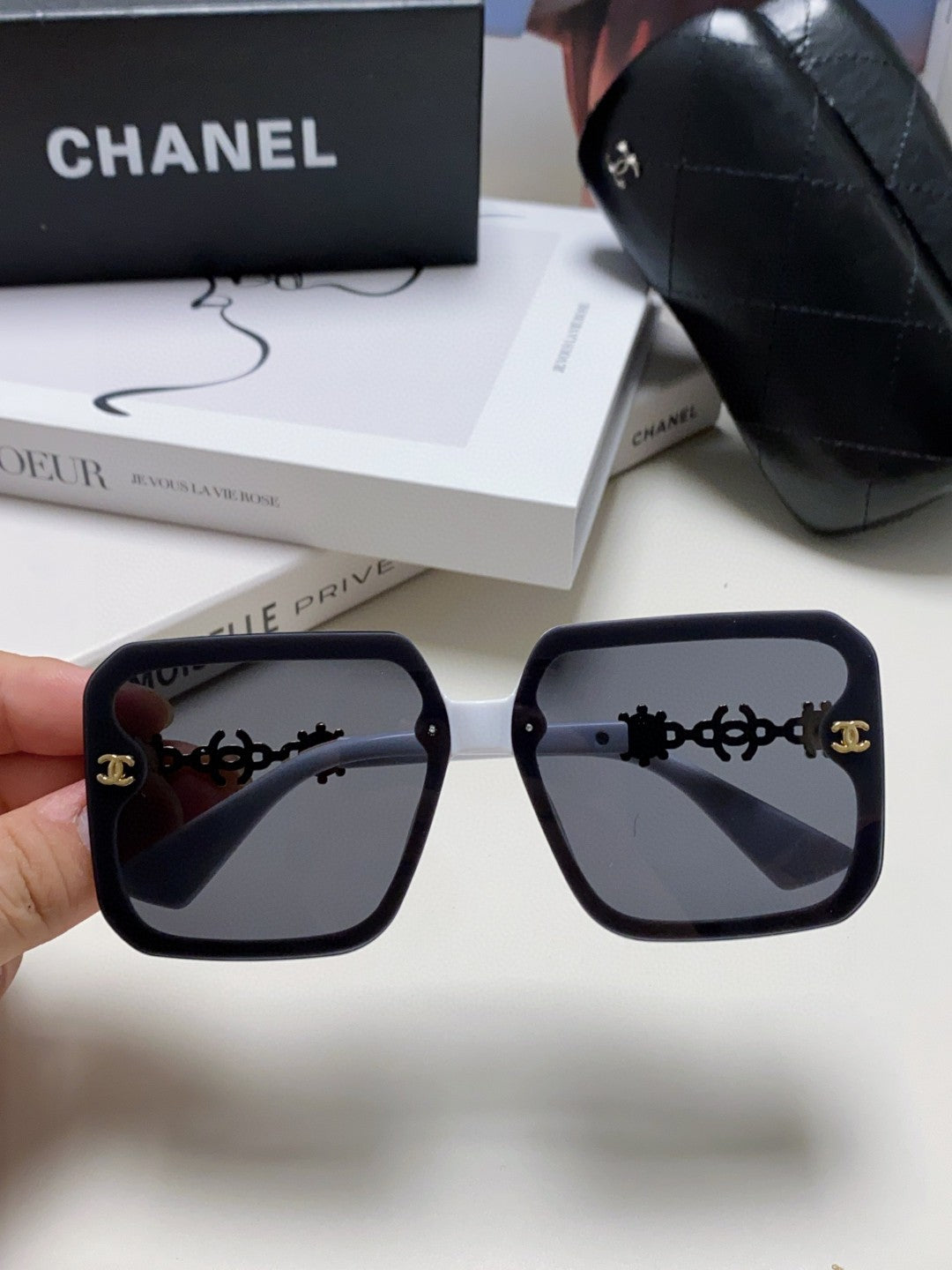 Chanel Polarized Fashion Silver Lens Sunglasses for Men & Women - 448915 - detail image 3
