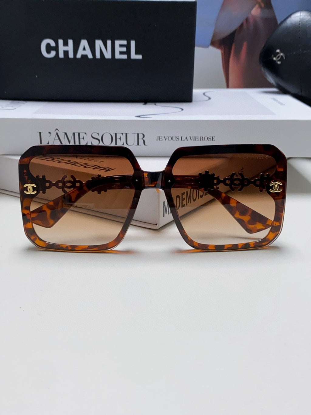 Chanel Polarized Fashion Red Lens Sunglasses for Men & Women - detail image 5