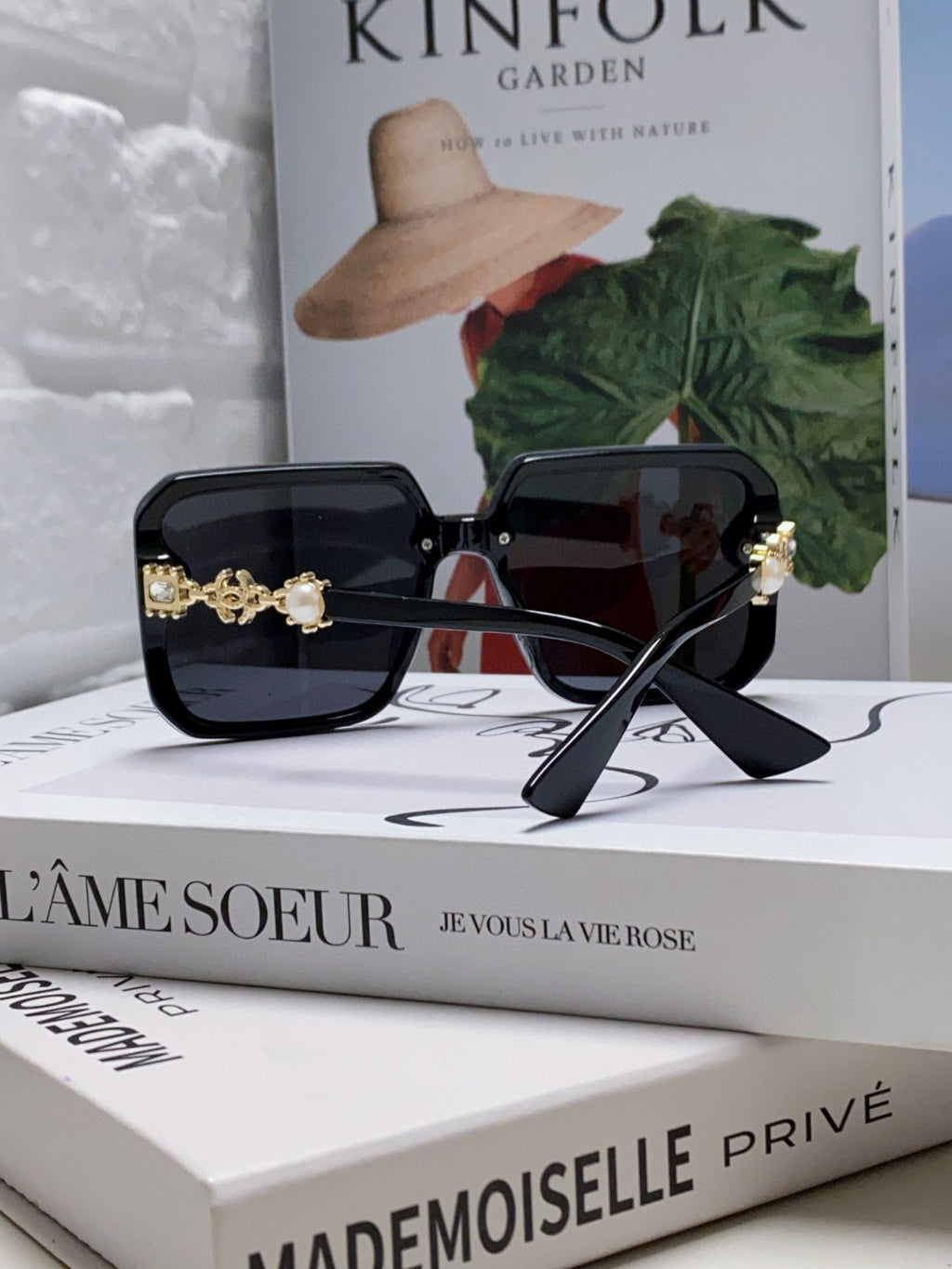 Chanel Polarized Fashion Black Lens Sunglasses for Men & Women - 448917 - detail image 2