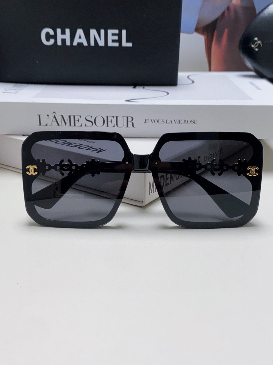 Chanel Polarized Fashion Black Lens Sunglasses for Men & Women - 448917 - detail image 6